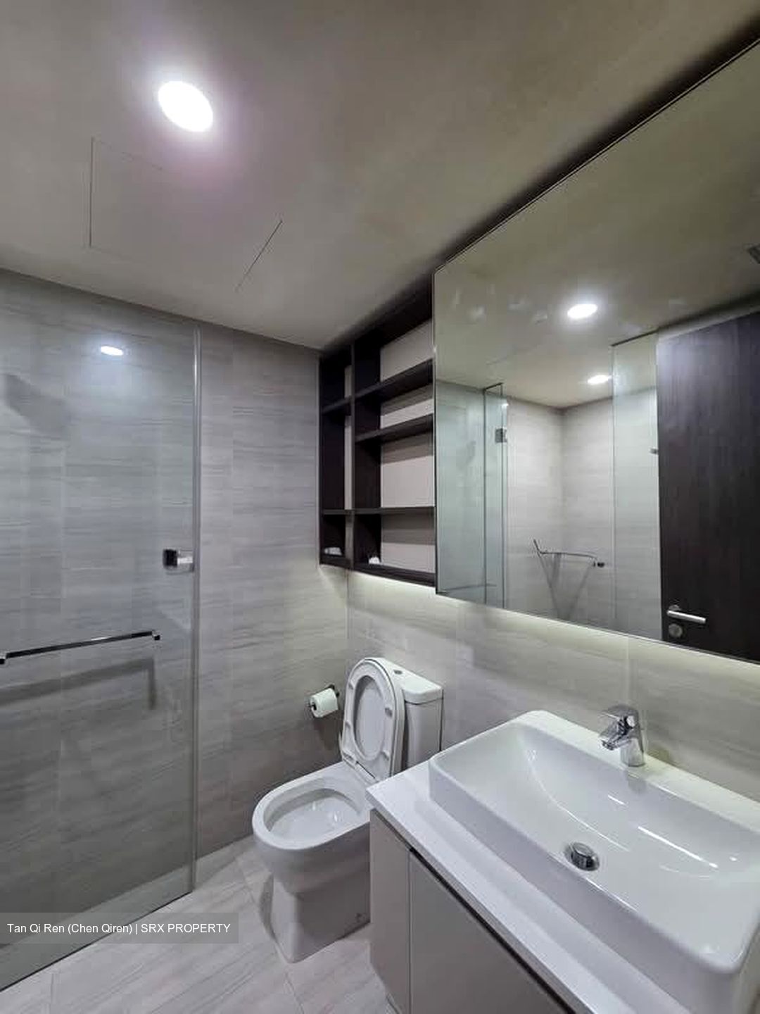 Lake Grande (D22), Condominium #589835531